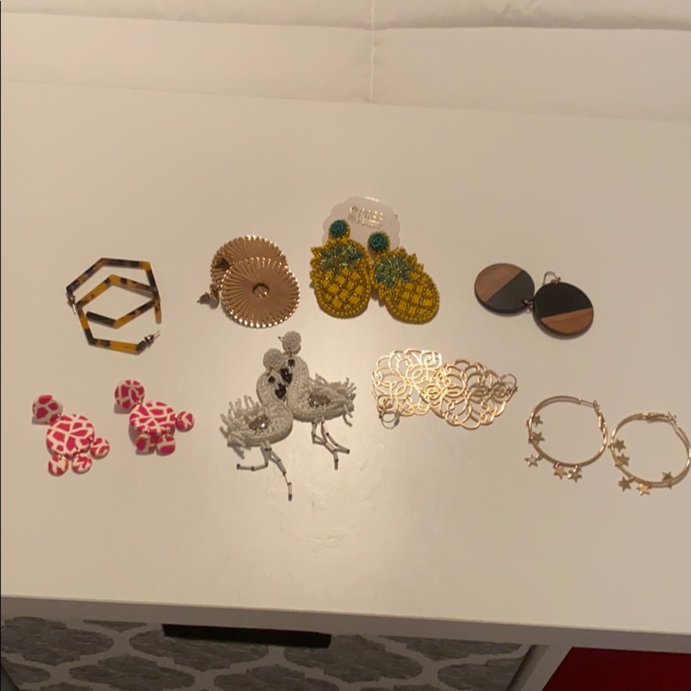 8 sets of earrings